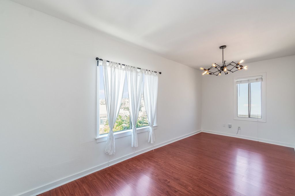 1551 Saint Charles #4