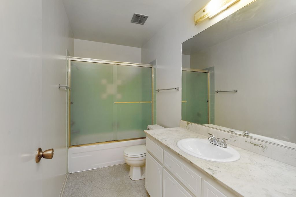 3343 Solomon Lane 