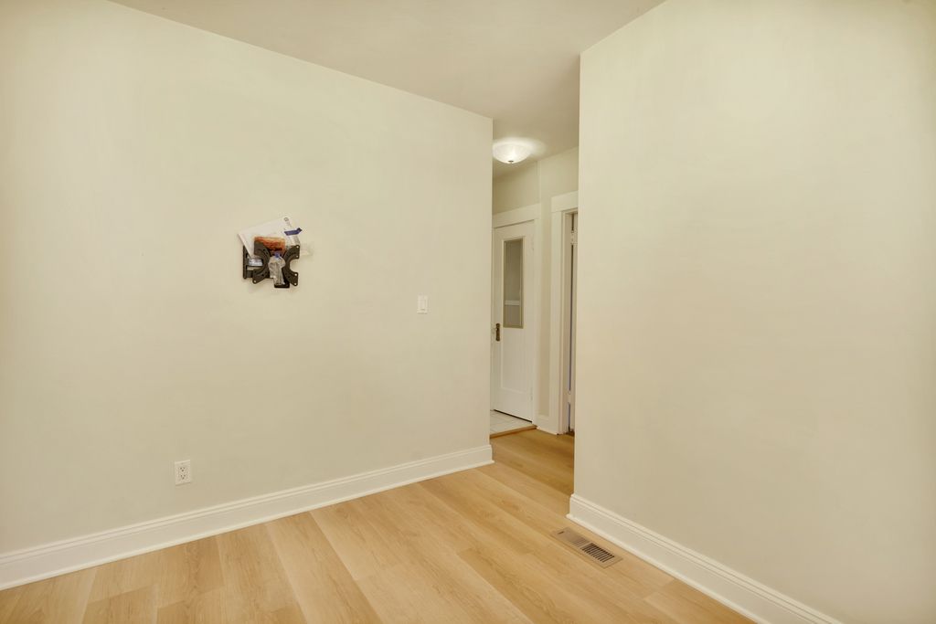 760 Lincoln Ave 