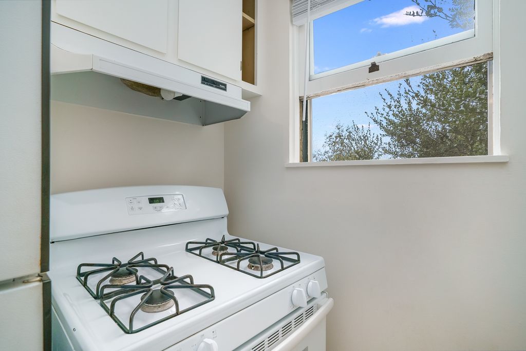 1529 Union Street #D