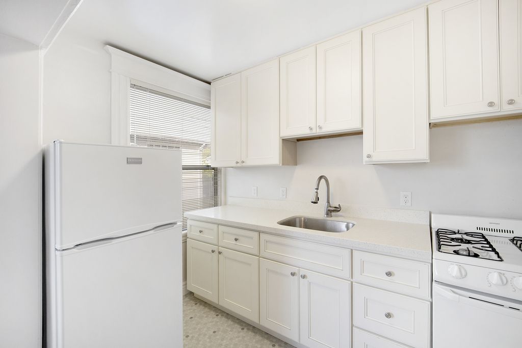 956 Park Street #A