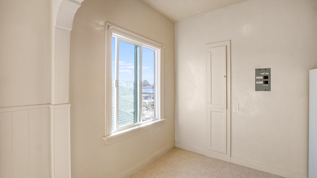 621 Central Ave #211