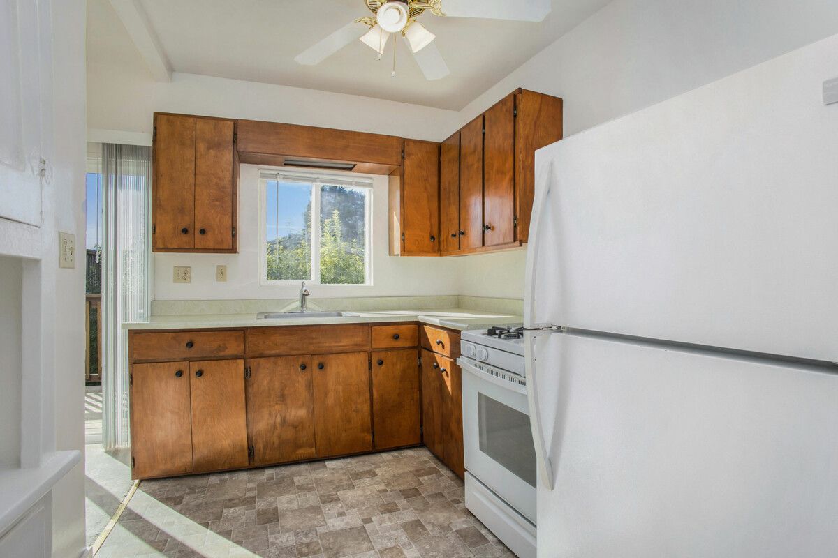 2316 San Antonio Ave - Upper