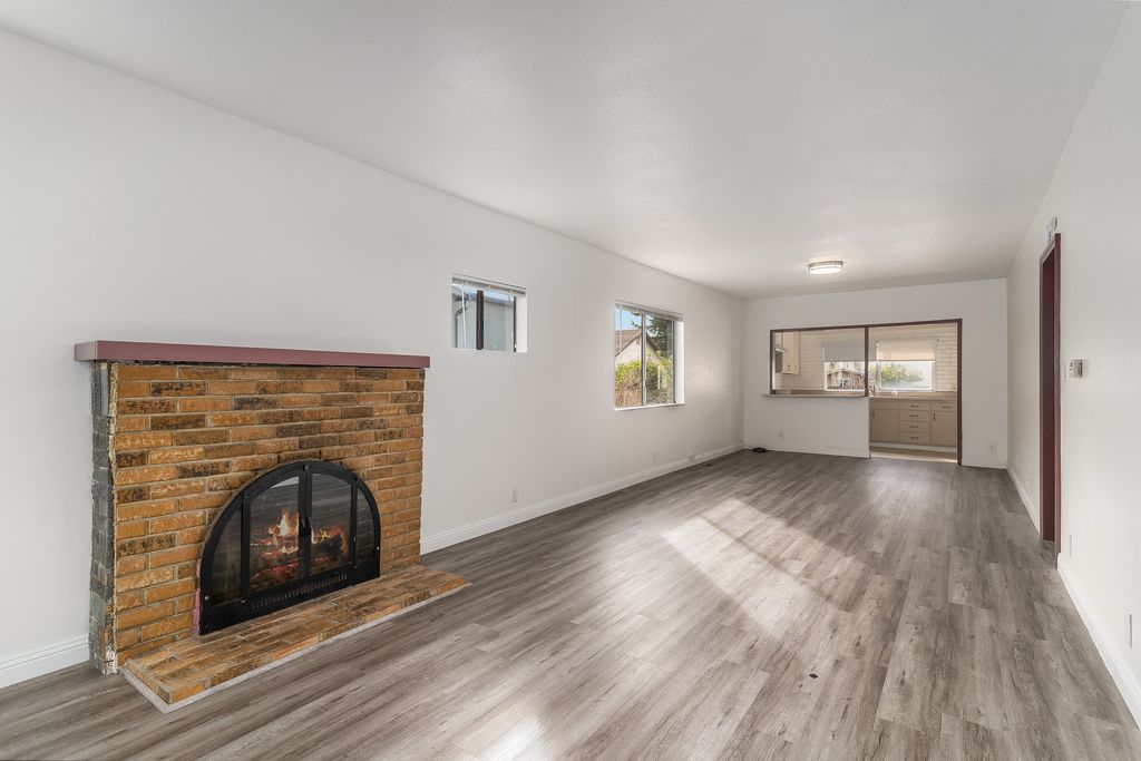 242 Beach Road