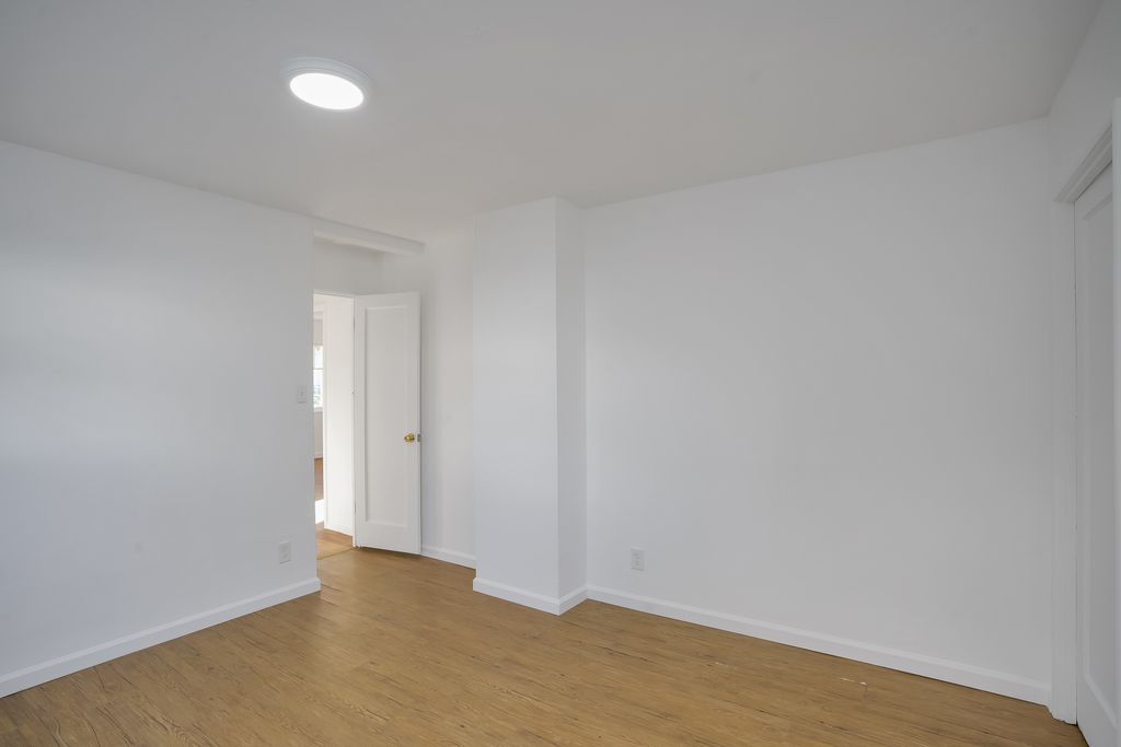 469 Santa Clara Ave