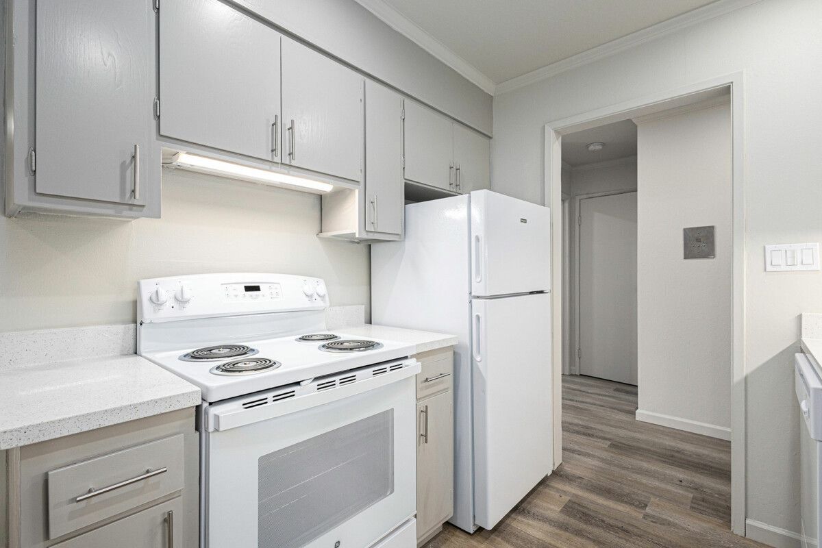 145 17th Street #208