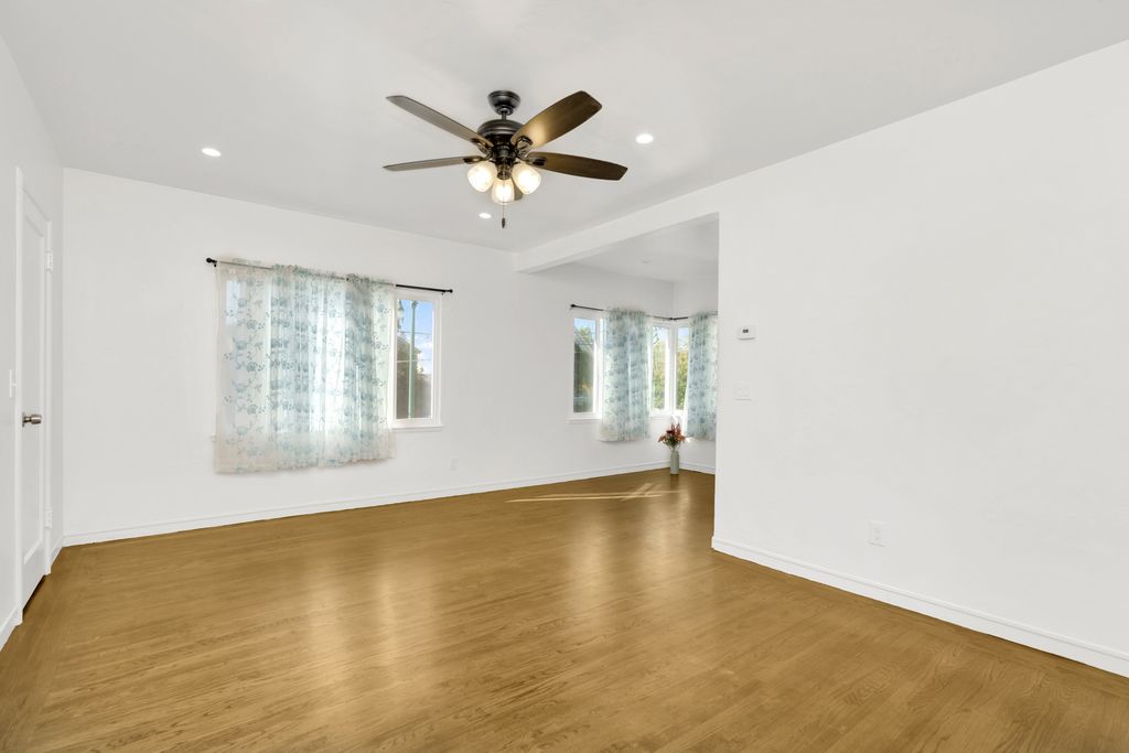 1047 Santa Clara Ave #1