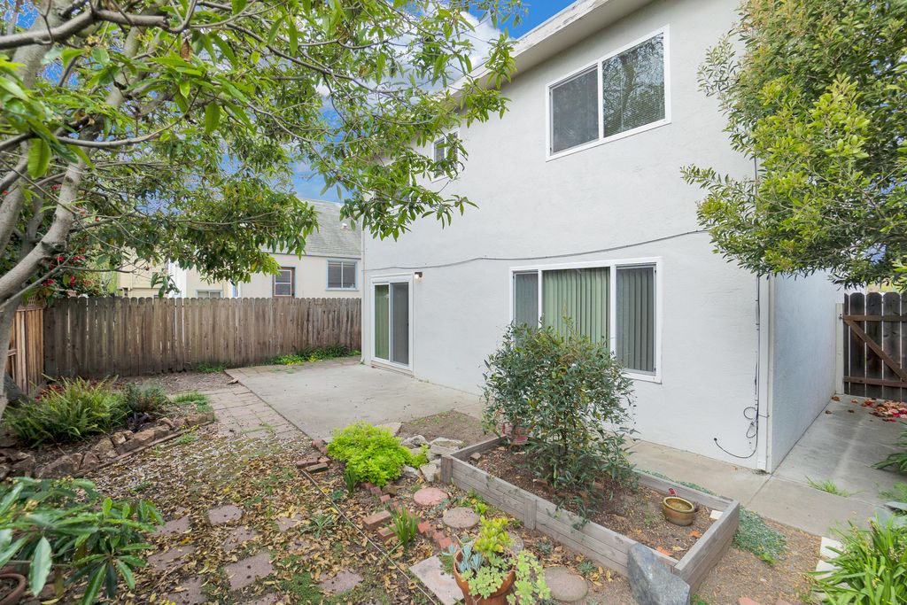 1740 Pearl Street #B