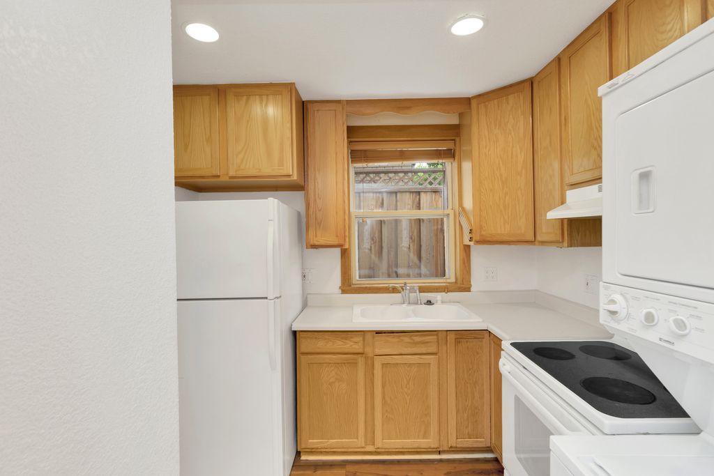 1723 St. Charles St  #B
