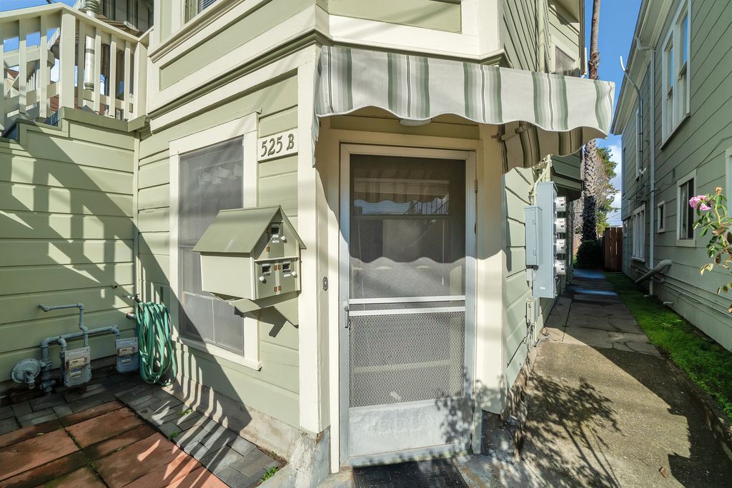 525 Taylor Ave #B