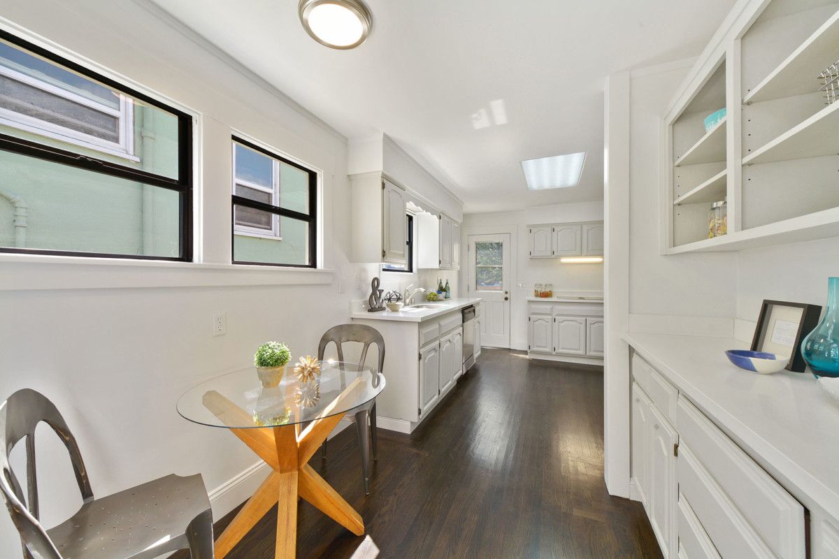 1021 Broadway
