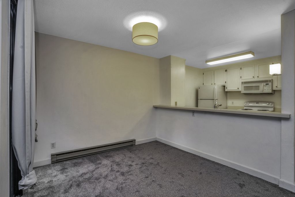 2101 Shoreline Drive #155