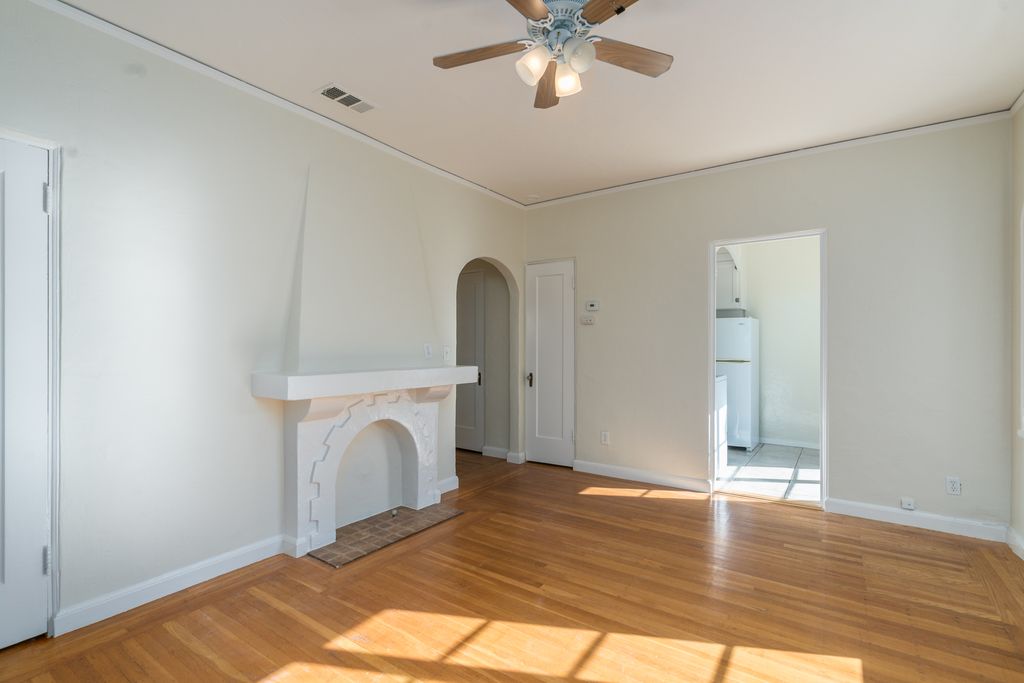 922 Chestnut Street #1