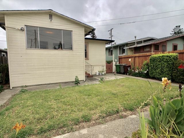 4220 Suter St.