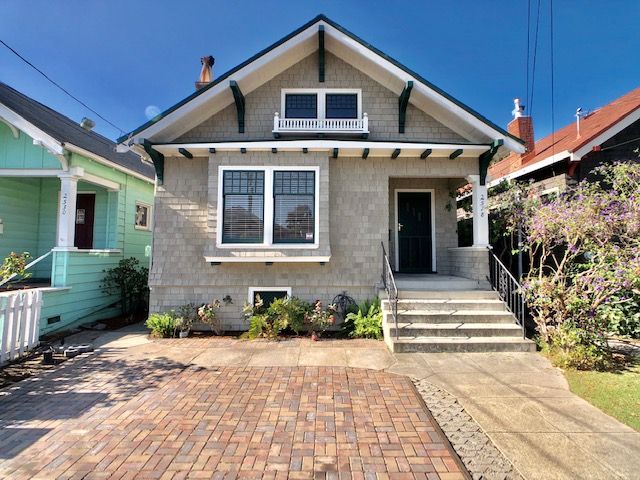 2528 Webb Ave