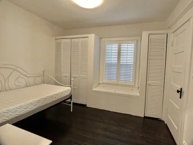903 San Antonio