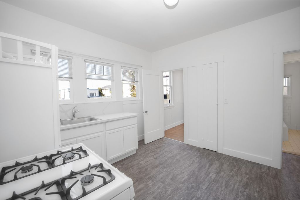1535 Everett Street #2 