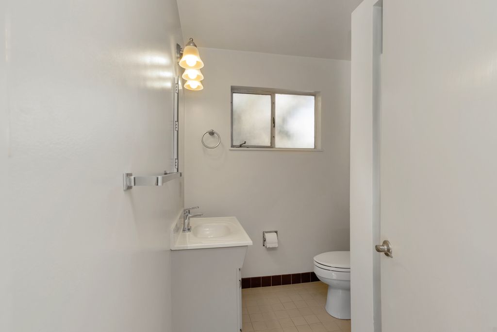 2145 Santa Clara Ave #K
