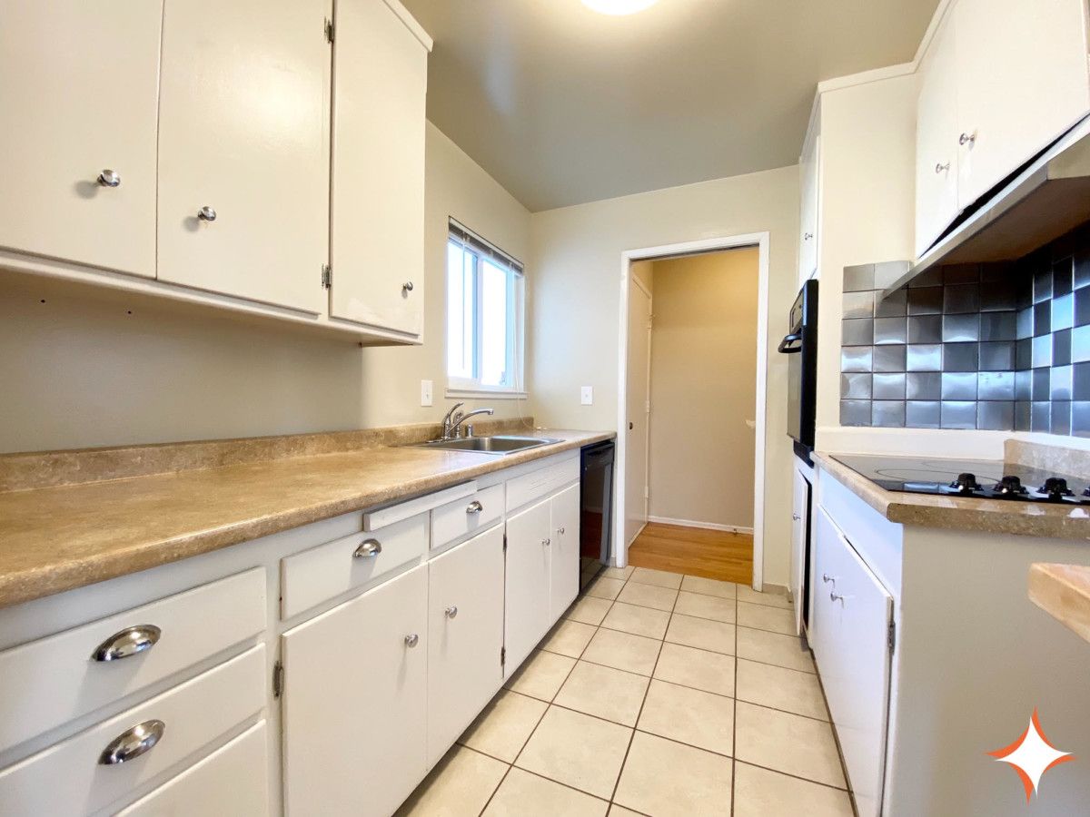 100 Dahila Drive