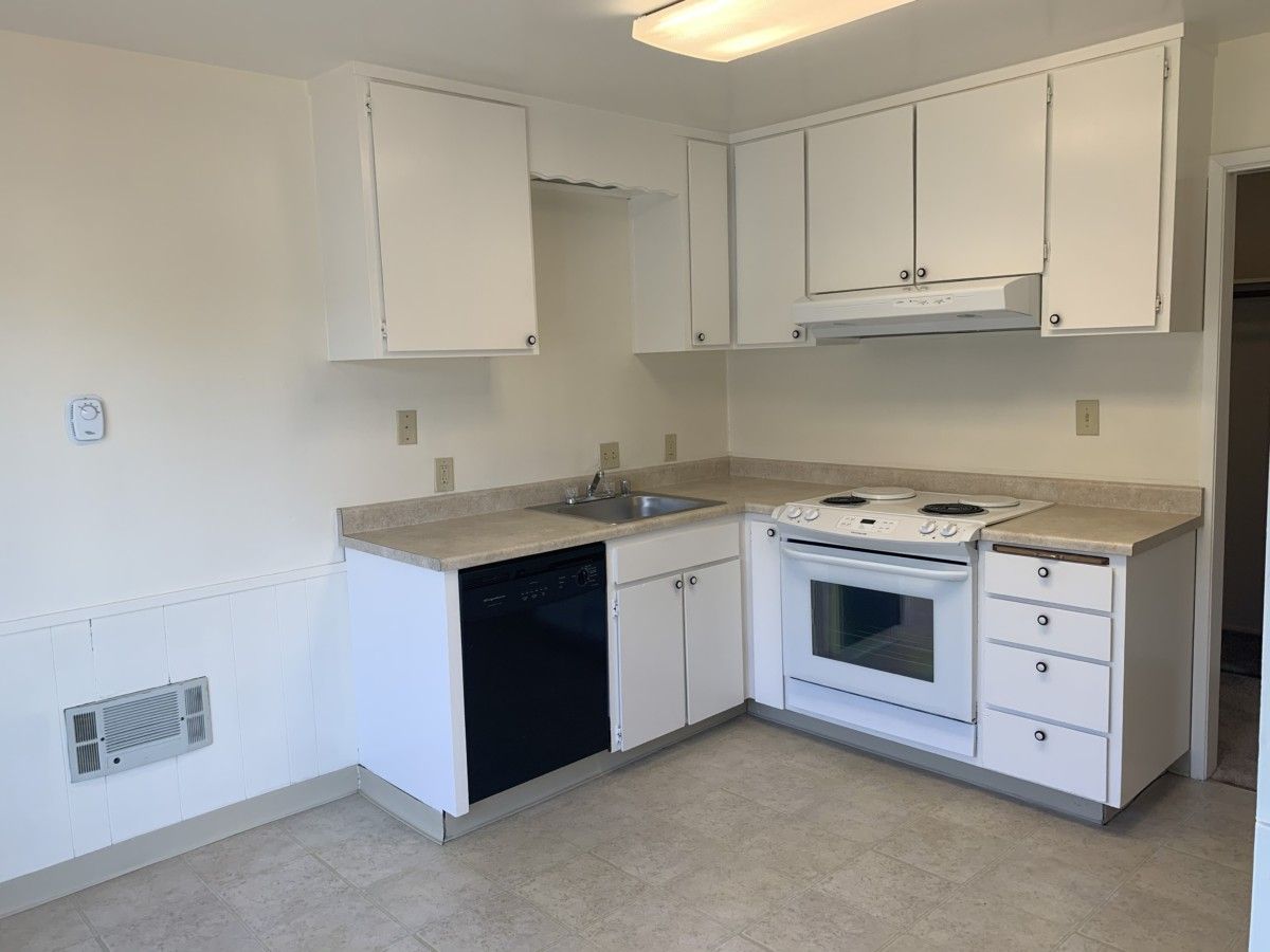 1226 Broadway #C