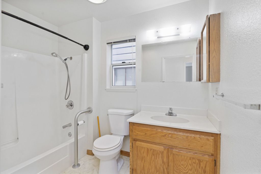 1412A 9th Street 