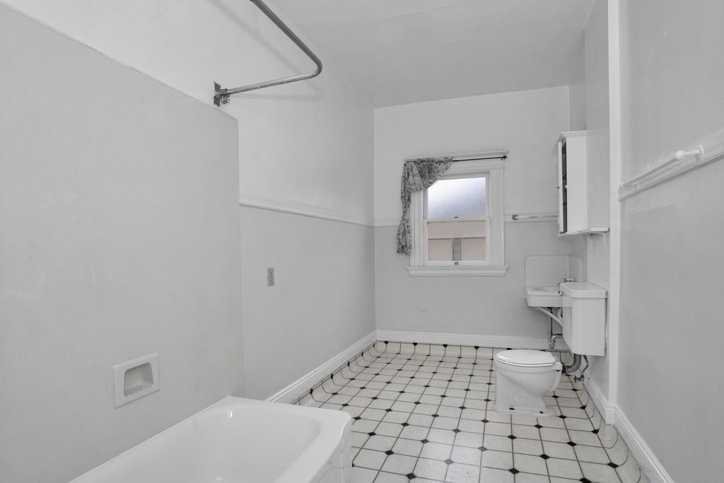 954 Park Street #C