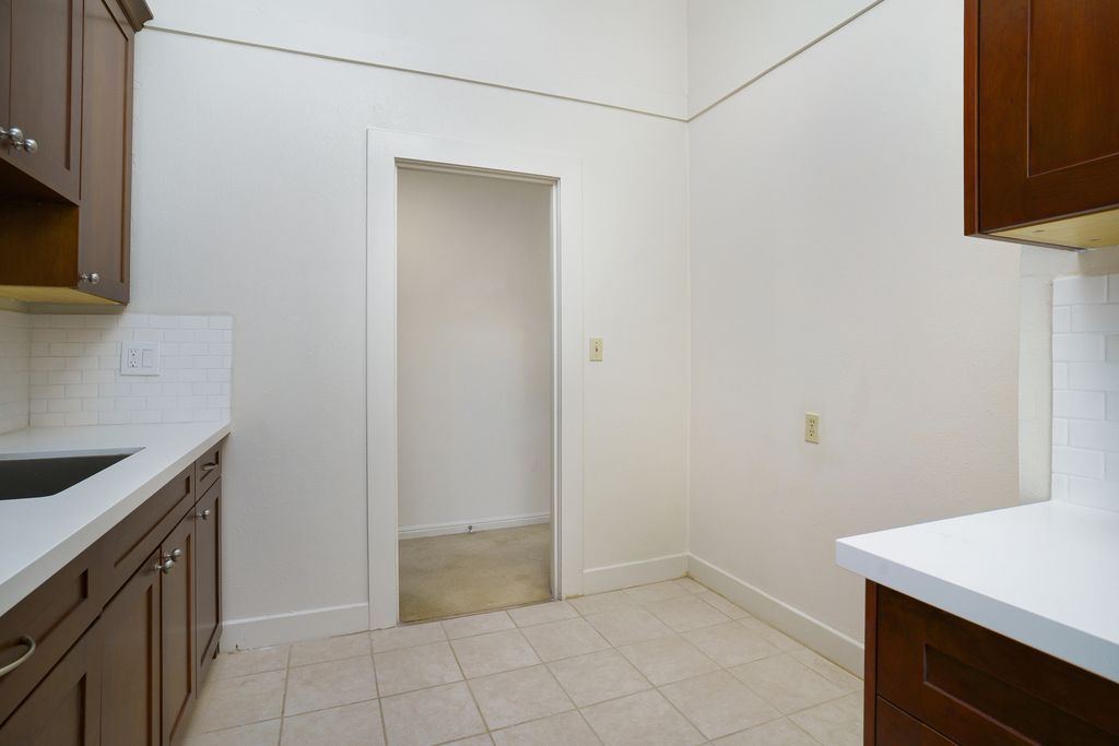 2044 Alameda Avenue #1