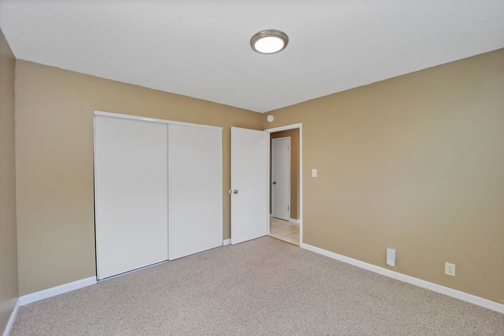 2111 Alameda Ave #D 