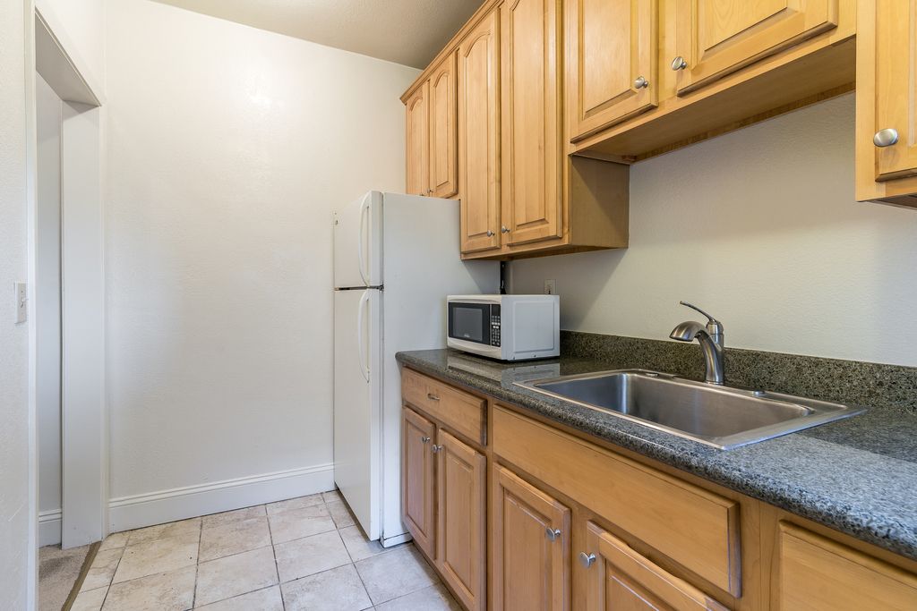 1541  Bay Street #2