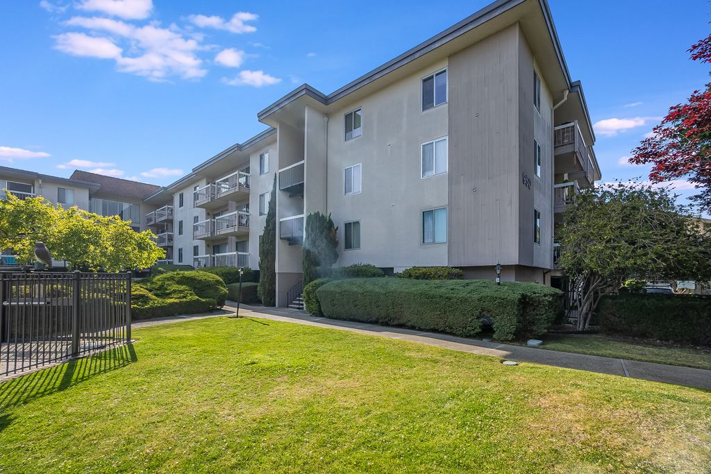 950 Shorepoint Ct #311