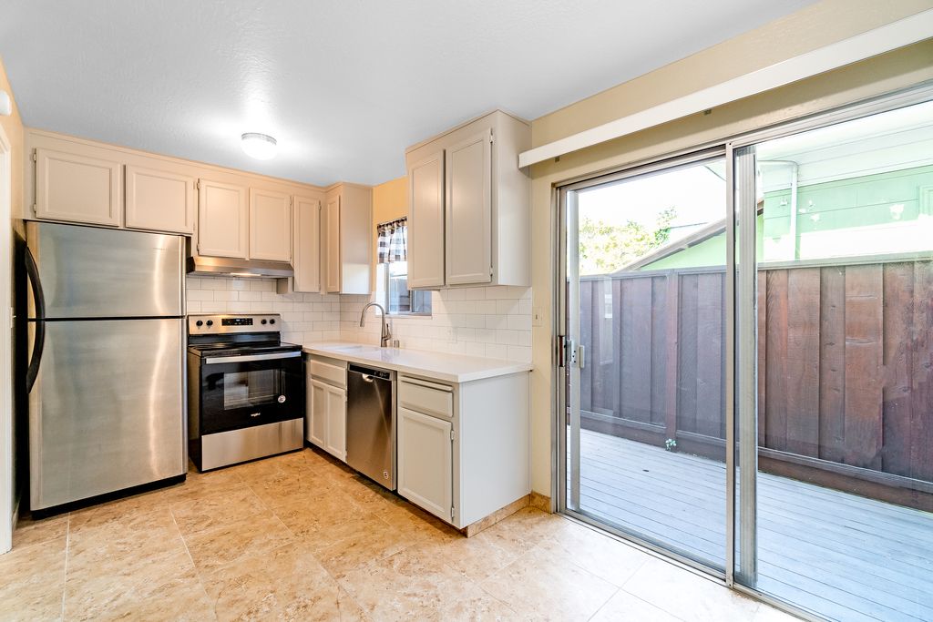 1319 High Street #B