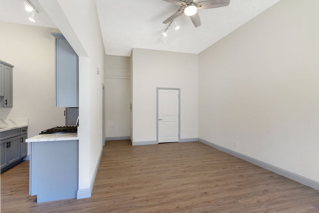 1411 Encinal Ave 