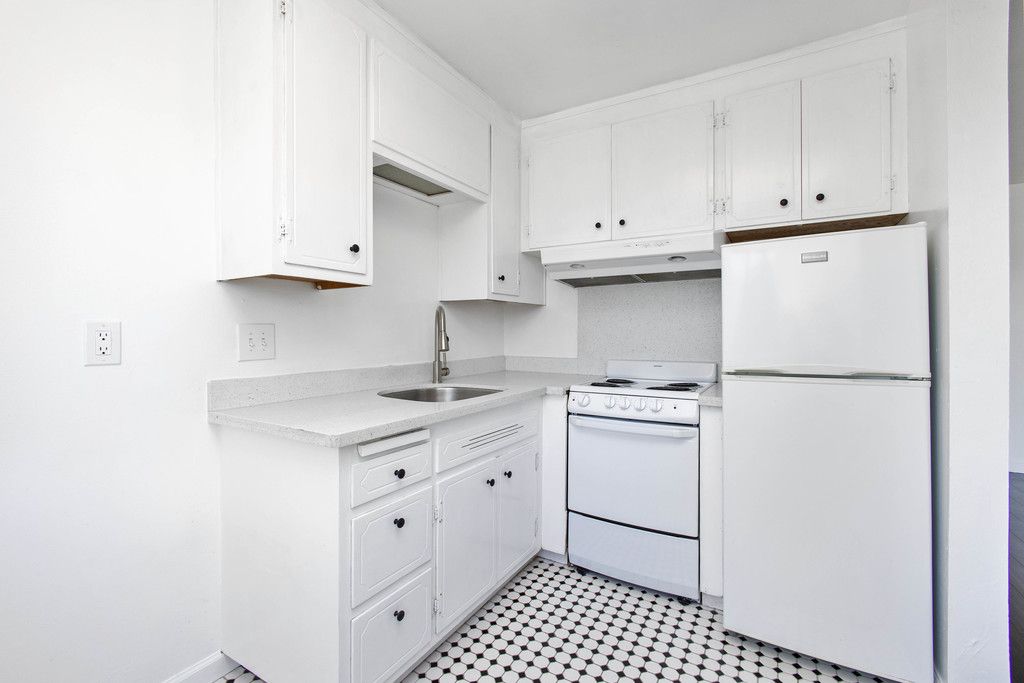 1836 Central Ave #L