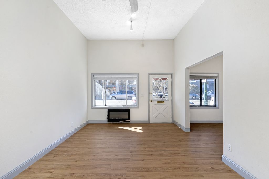 1411 Encinal Ave 