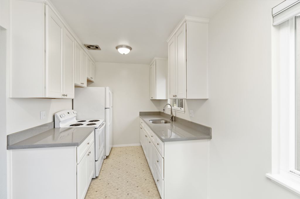 1616 Central Ave #D