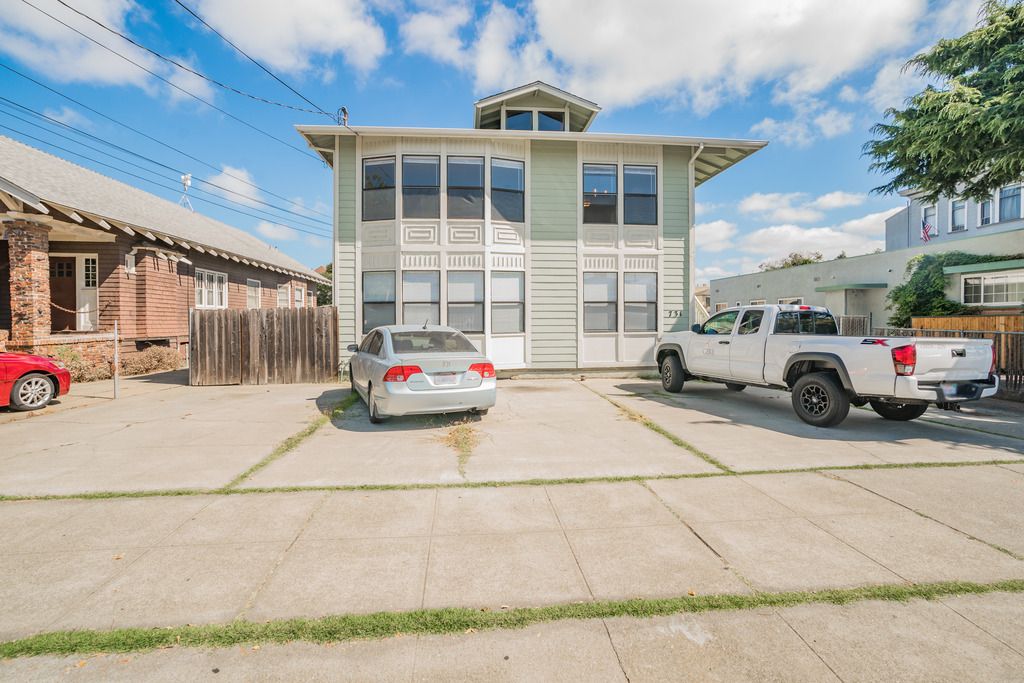 731 Santa Clara Ave #B