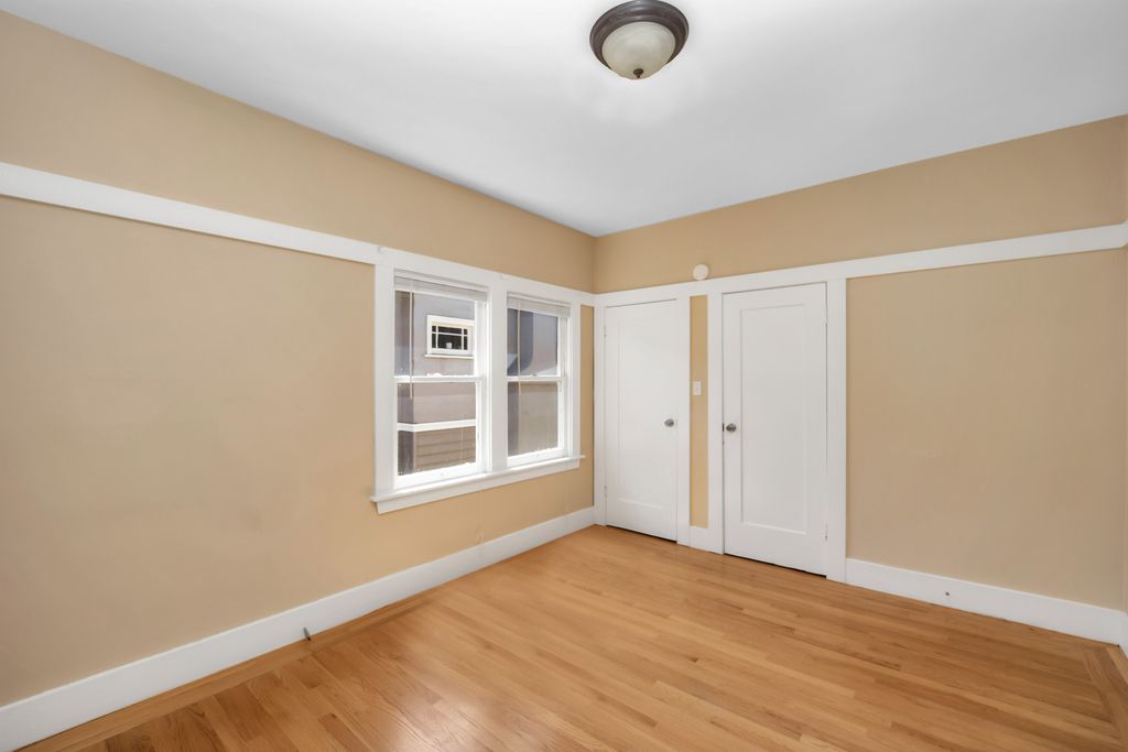 1630 Broadway
