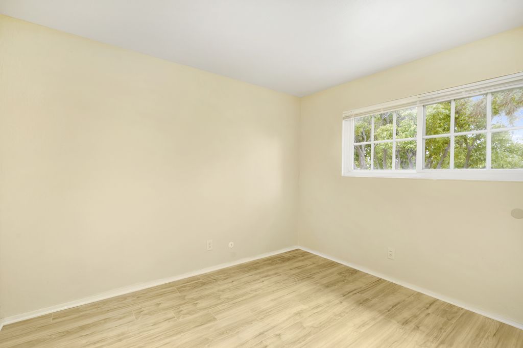 2045 Santa Clara Ave #J