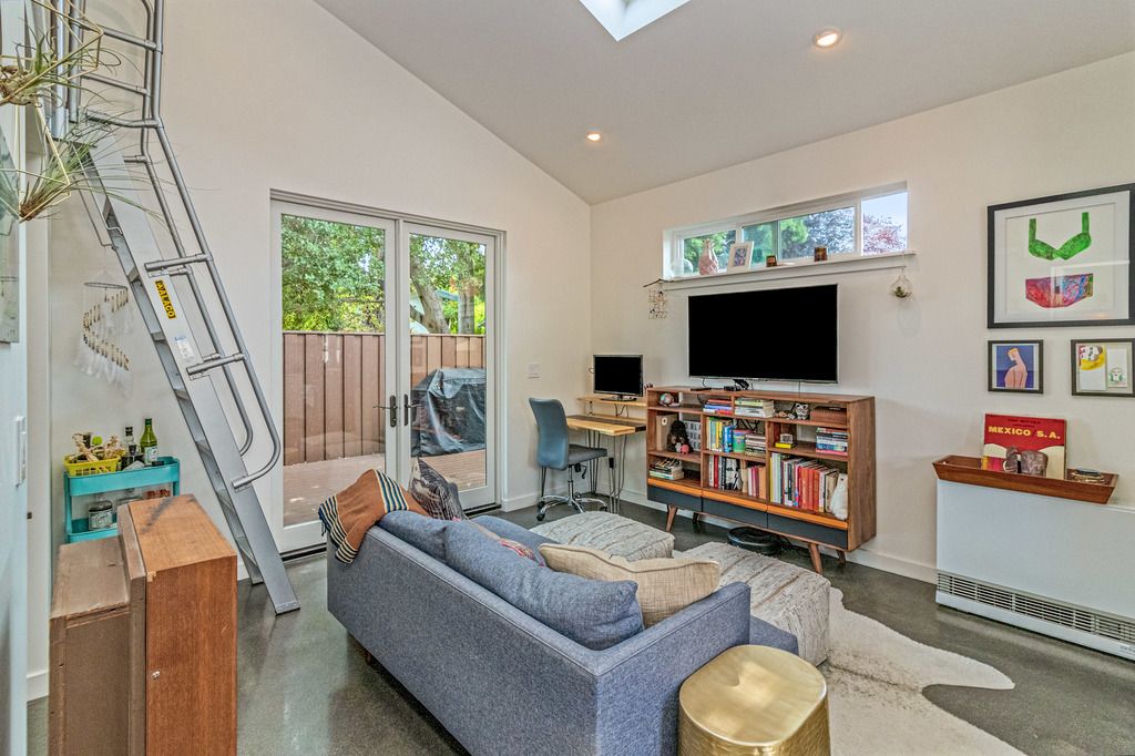 542 Lincoln Ave 