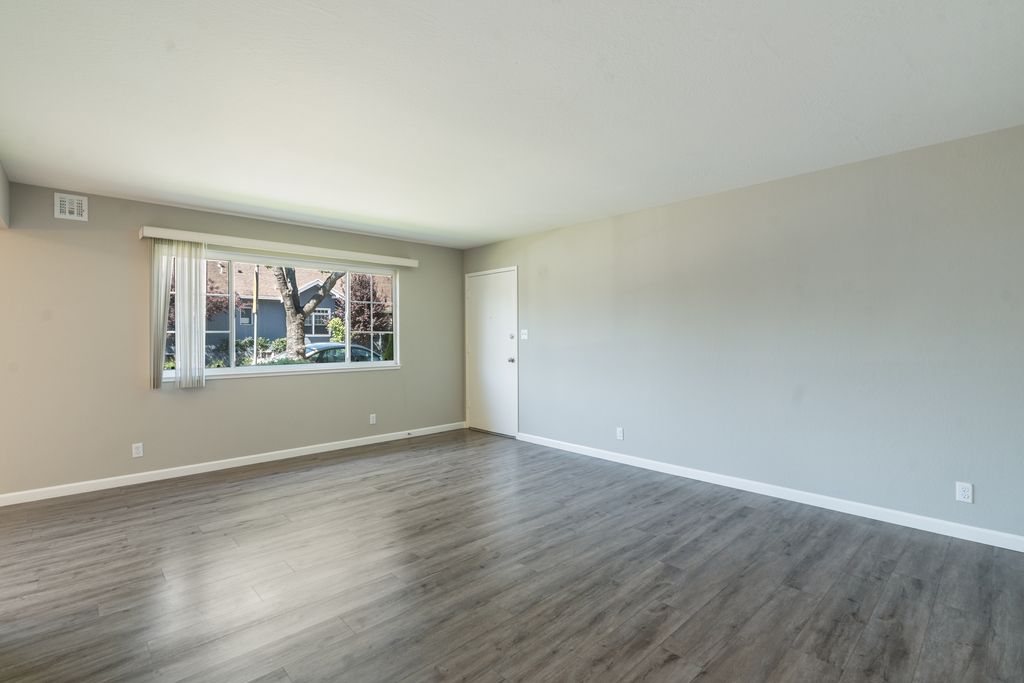 1332 High Street #B