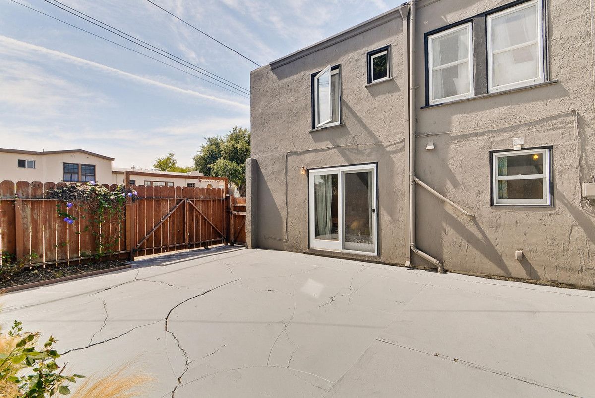 1022 Mound Street