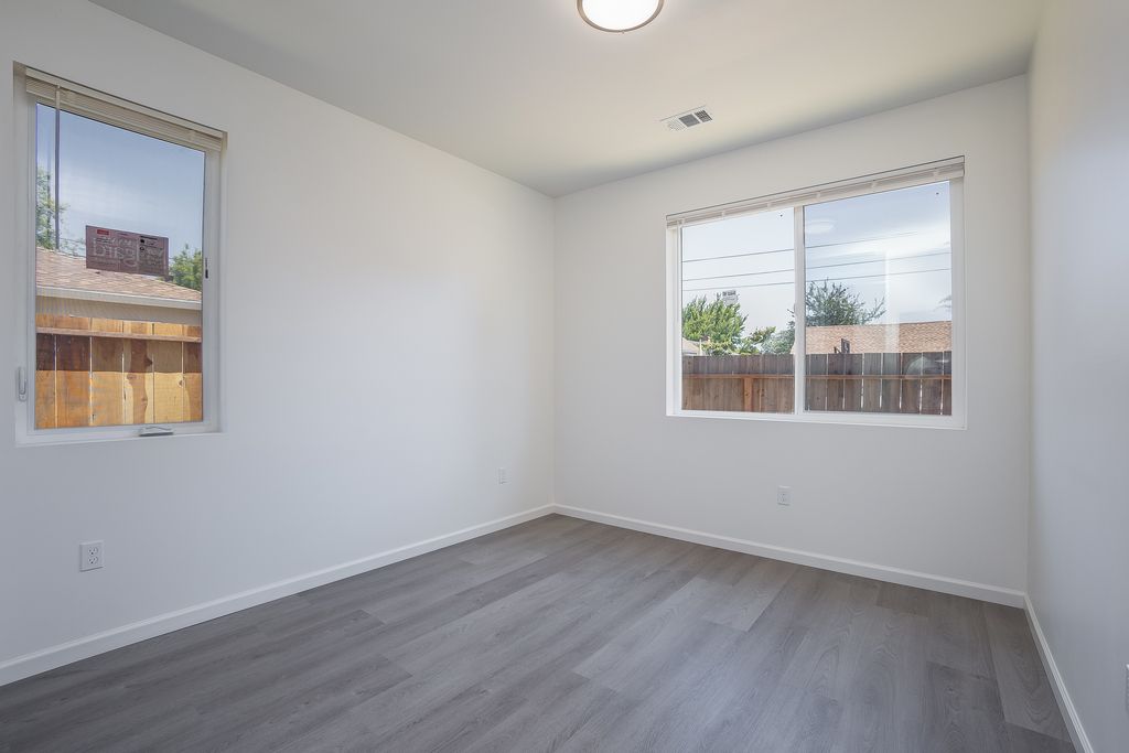 2406 W Ave 134th 