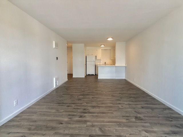 1825 Shoreline Drive #313