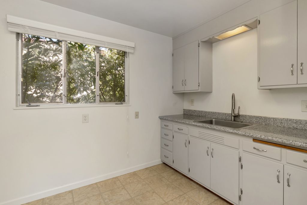 2145 Santa Clara Ave #K