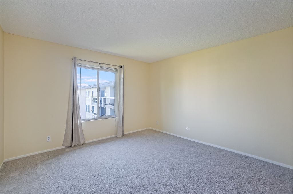 950 Shorepoint Ct #311