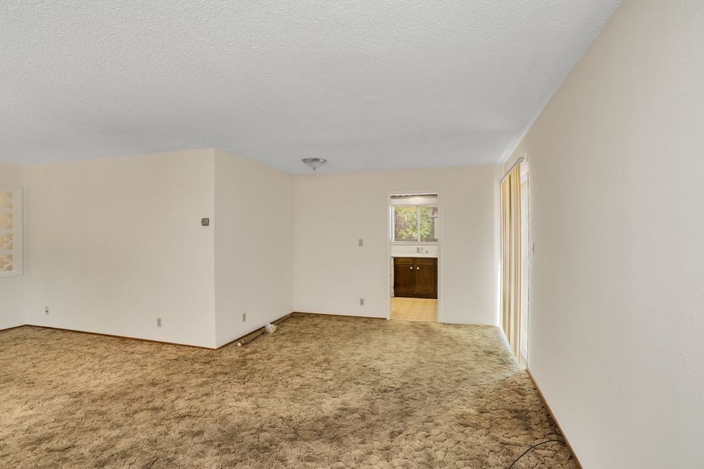 920 Taylor Ave #A