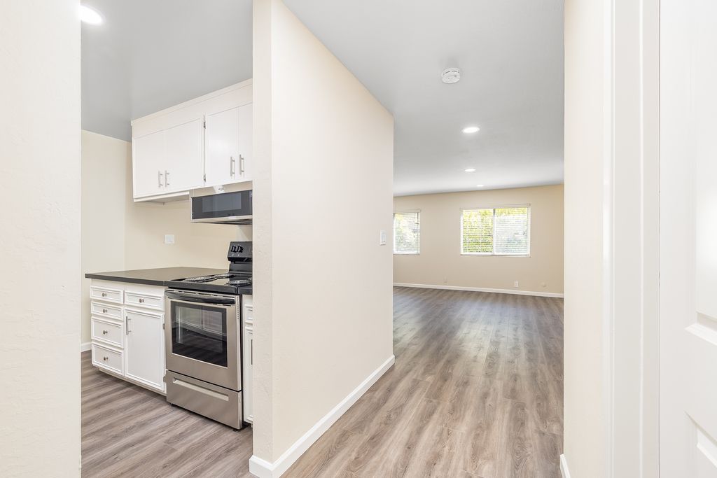 2150 Santa Clara Ave #E