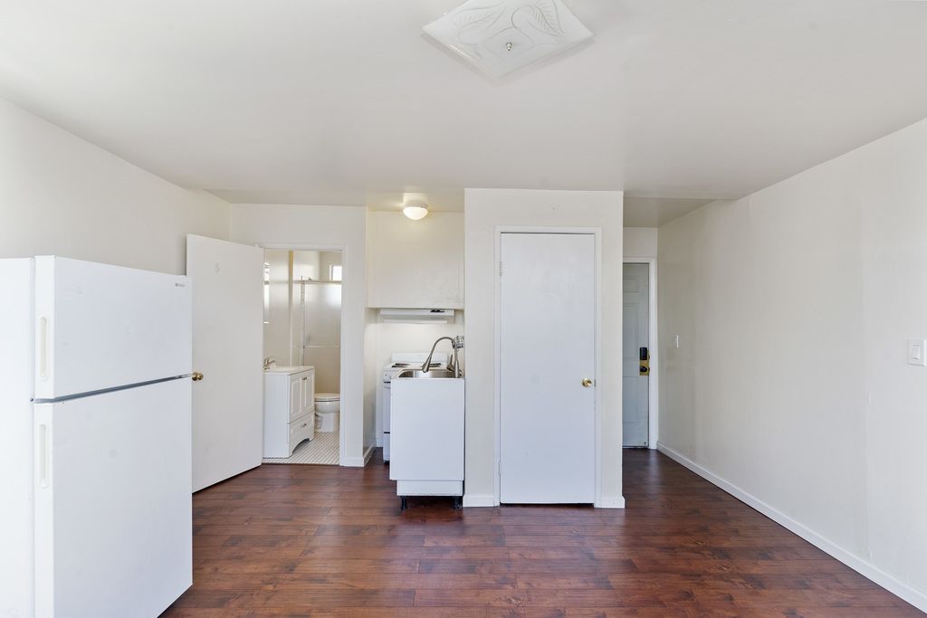 1715 Park St. #1 