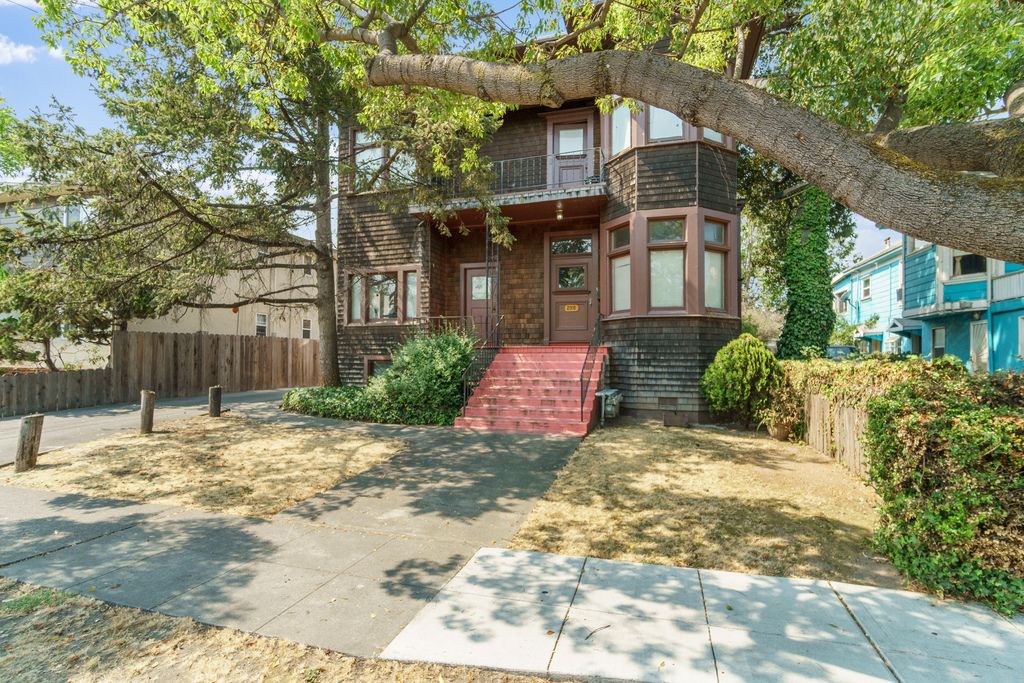 2316 Buena Vista Ave #4