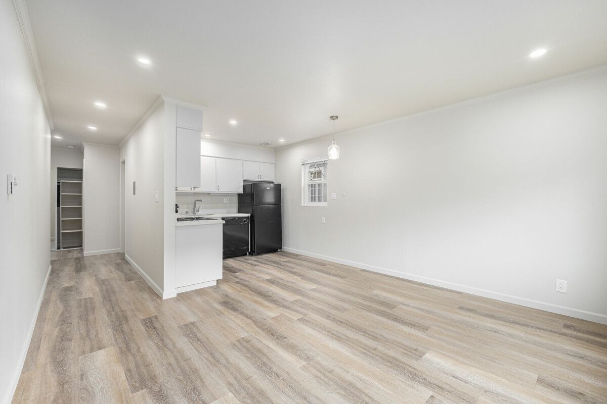145 17th Street #204